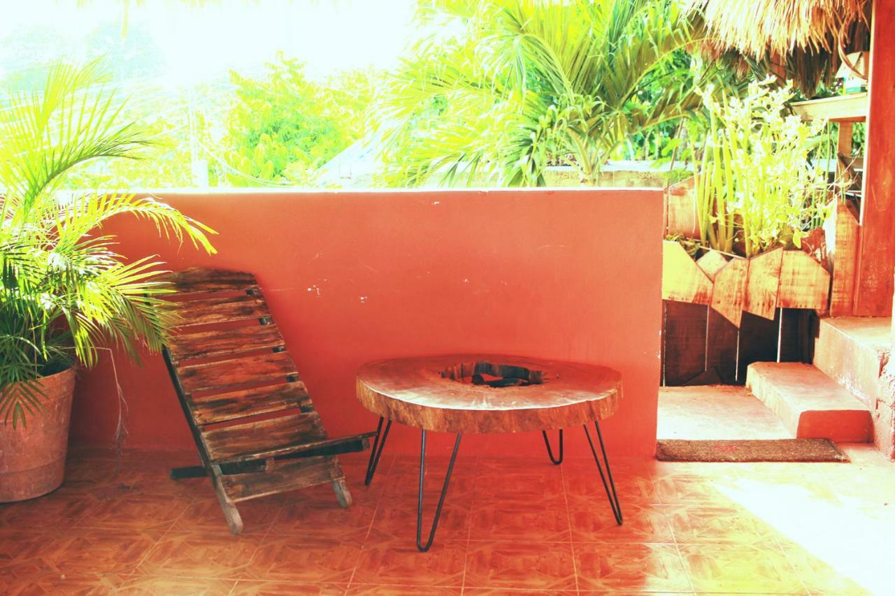 Black Jaguar Hostel Bacalar Exterior photo